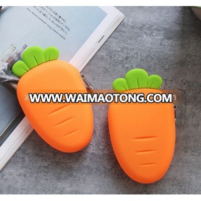 USA market hot sell lively carrot shape silicone zipper coin purse